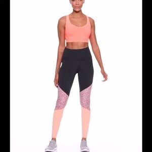 NWOT stylish fitness leggings